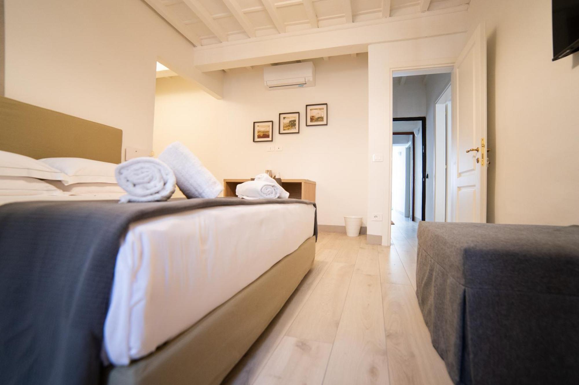 Coco Places Rooms Santa Maria Novella, Centro Storico Флоренция Экстерьер фото